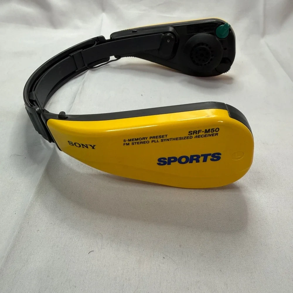 Sony‎ Sports SRF-M50 FM Stereo Receiver Headphones Yellow Vintage Radio Walkman